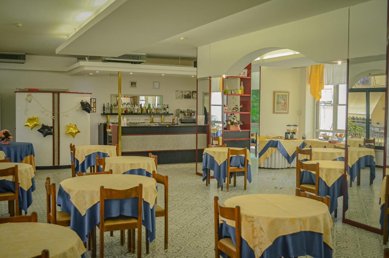Hotel Stradiot リミニ エクステリア 写真