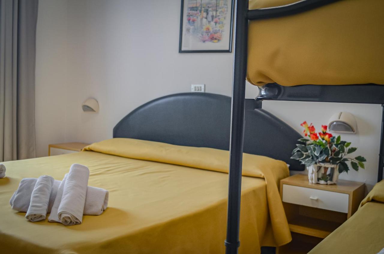 Hotel Stradiot リミニ エクステリア 写真