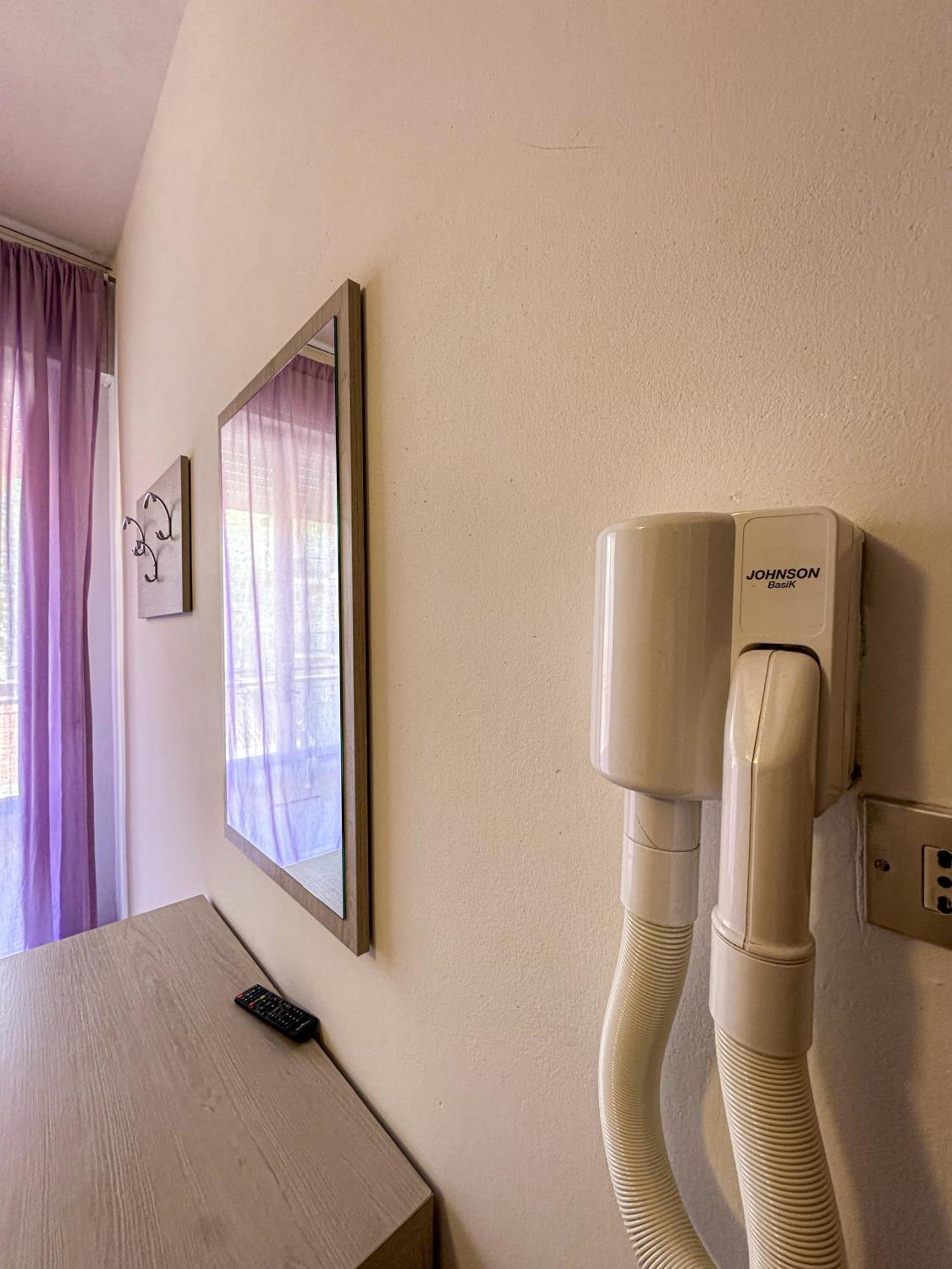 Hotel Stradiot リミニ エクステリア 写真